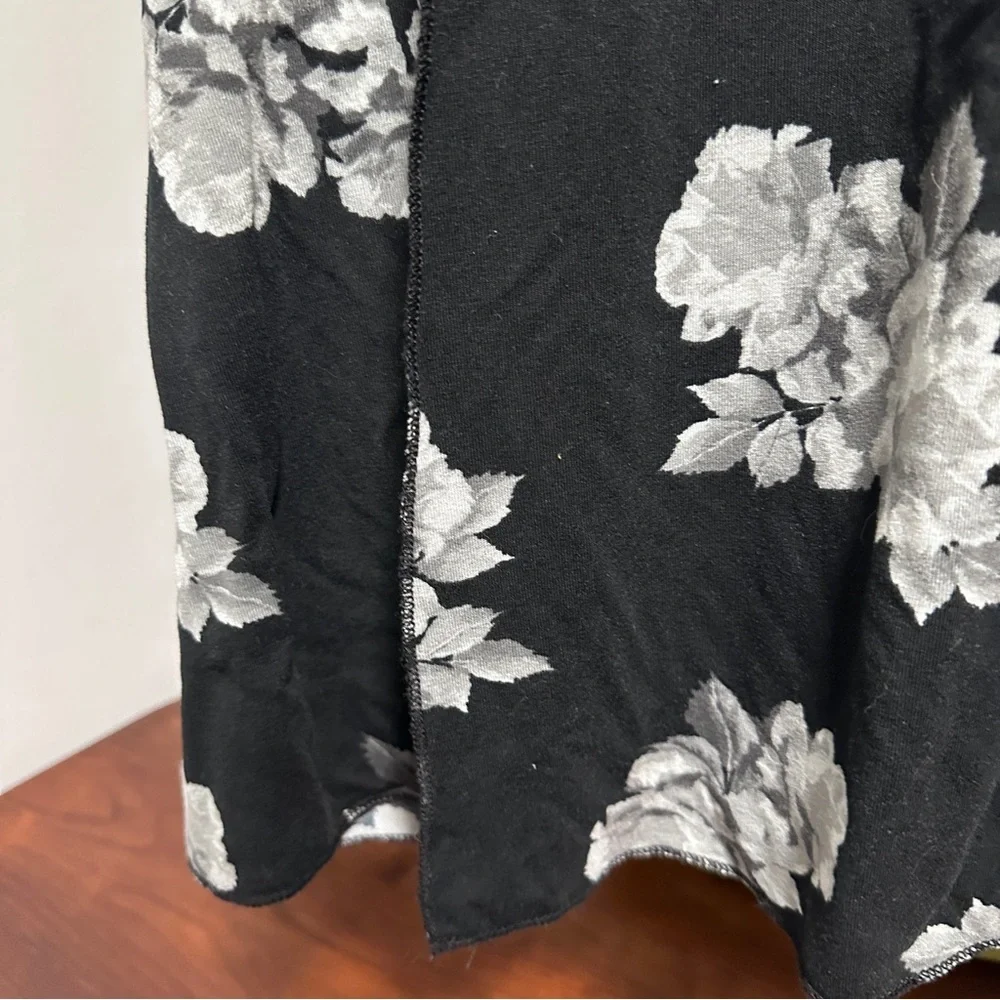 H&M Black White Floral Split Leg Maxi Skirt Women’s Size Medium Whimsigoth Fairy